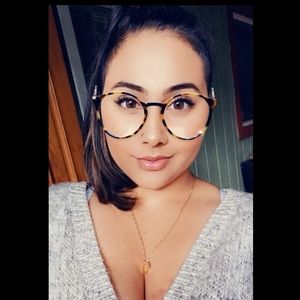 Meet your Posher, Jenica